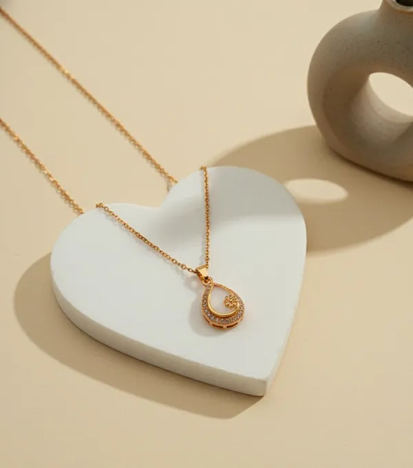 Gold_Tone_Teardrop_Pendant_Necklace_for_Women