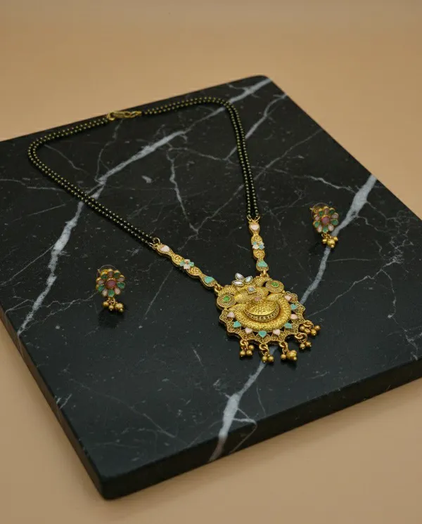 Gold_Tone_Green_Stone_Pendant_Necklace_Set_for_Women