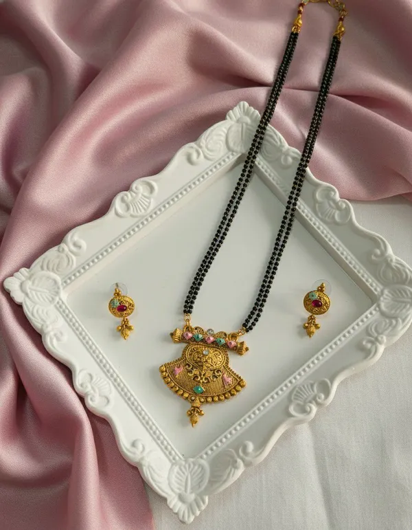 Black_Beaded_Traditional_Mangalsutra_Set_for_Women