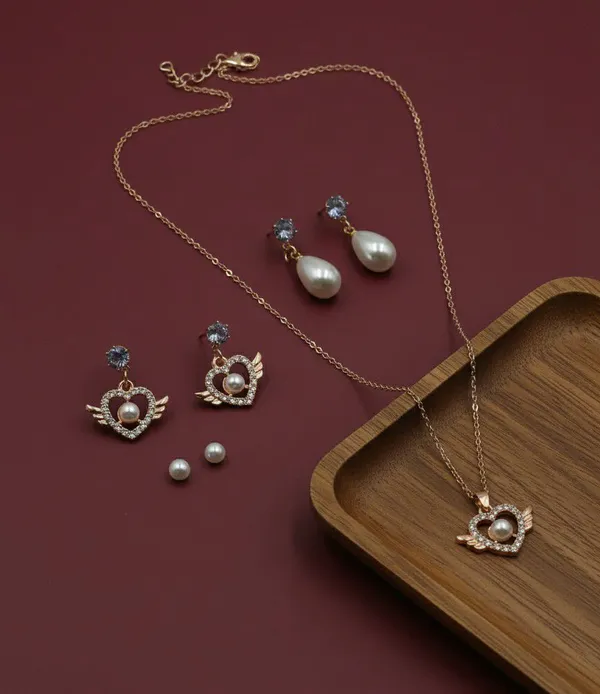 Gold_Tone_Pearl_Heart_Necklace_And_Earrings_Set