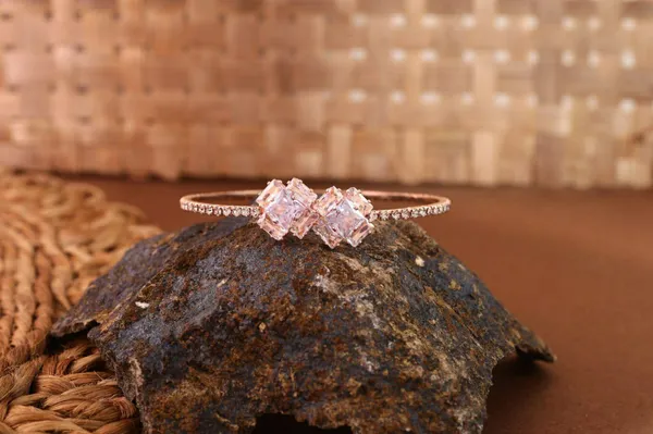 Rose_Gold_Crystal_Embellished_Bangle_for_Women