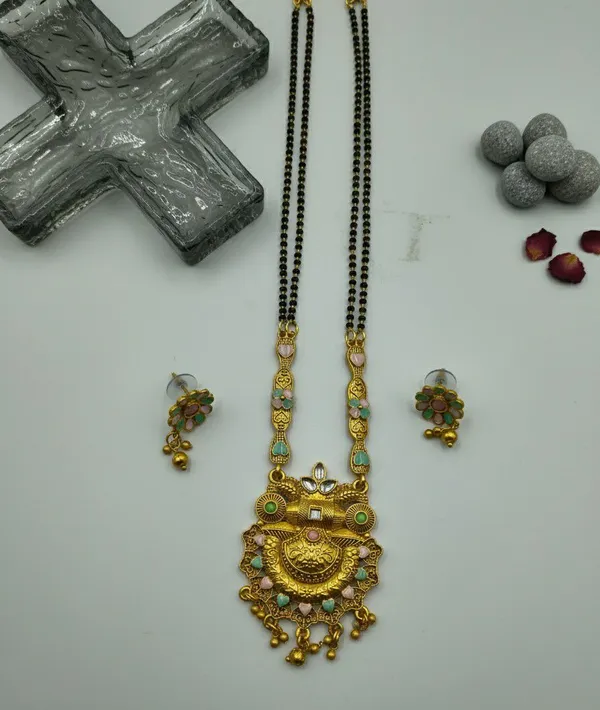 Gold_Tone_Green_Stone_Pendant_Necklace_Set_for_Women