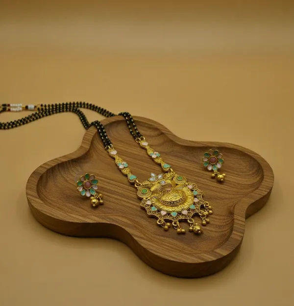 Gold_Tone_Green_Stone_Pendant_Necklace_Set_for_Women