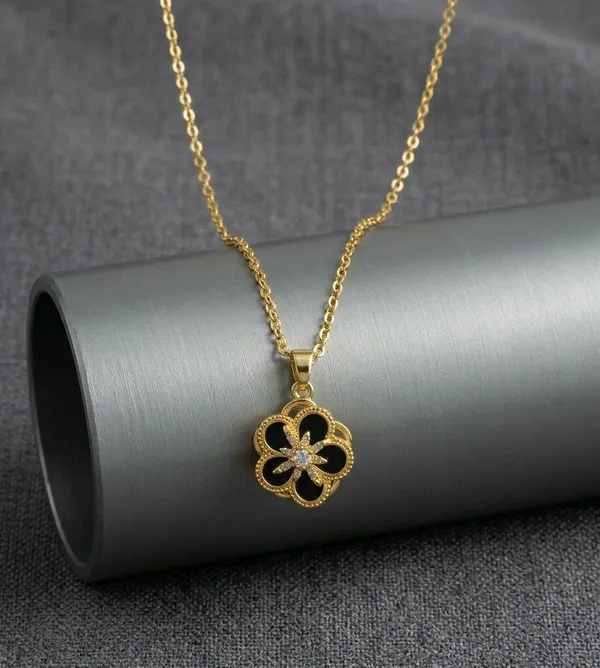 Gold-Tone_Floral_Pendant_Necklace_for_Women
