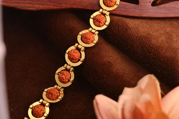 Rudraksha_Bead_Gold_Tone_Link_Bracelet