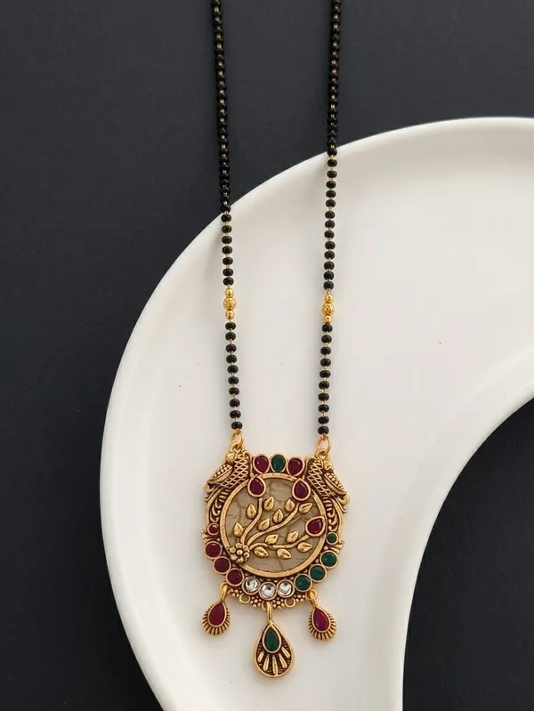 Gold_Tone_Kundan_Mangalsutra_Necklace_For_Women