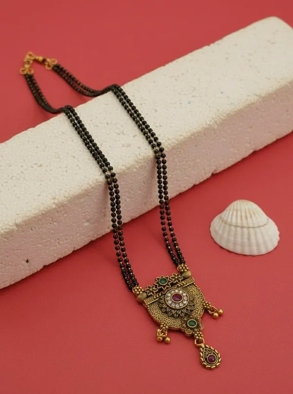 Black_Bead_Traditional_Mangalsutra_Necklace_for_Women