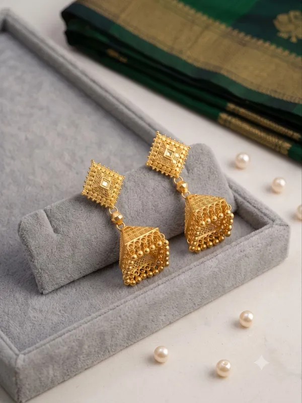 Gold_Tone_Traditional_Jhumka_Earrings_for_Women
