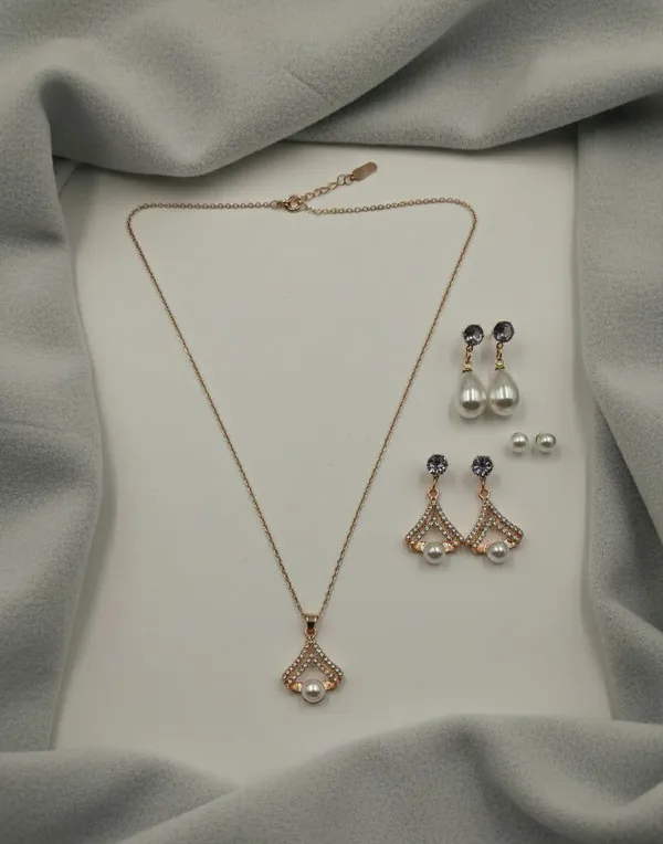 Rose_Gold_Pearl_Pendant_And_Earrings_Set_for_Women