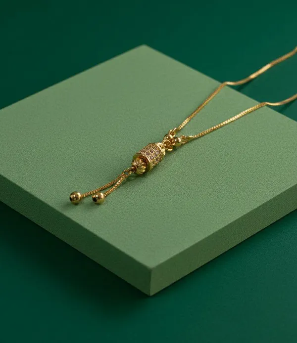 Gold-Tone_Ornate_Pendant_Necklace_for_Women