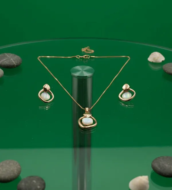 Gold_Tone_Stone_Necklace_And_Earrings_Set_For_Women