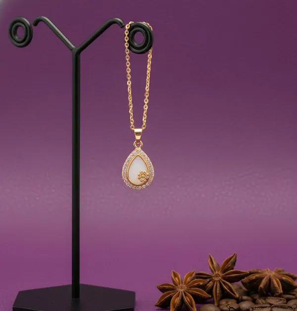 Gold_Tone_Teardrop_Pendant_Necklace_for_Women