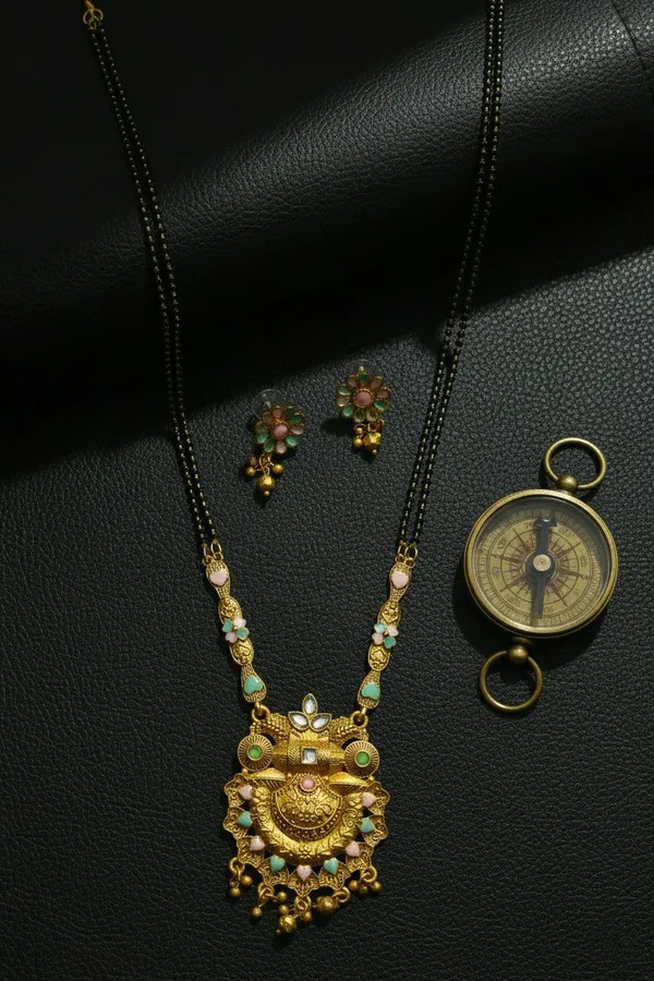 Gold_Tone_Green_Stone_Pendant_Necklace_Set_for_Women