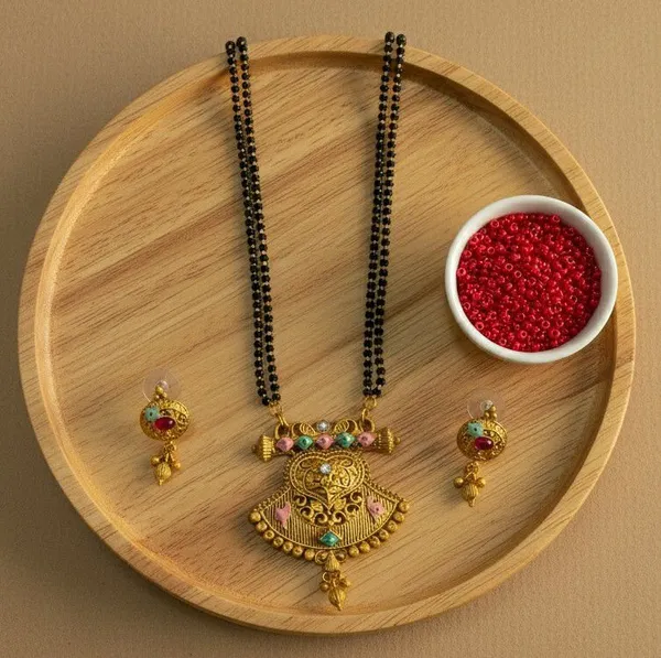 Black_Beaded_Traditional_Mangalsutra_Set_for_Women