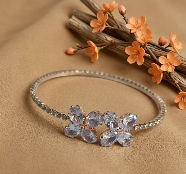 Rose_Gold_Floral_Crystal_Bangle_for_Women