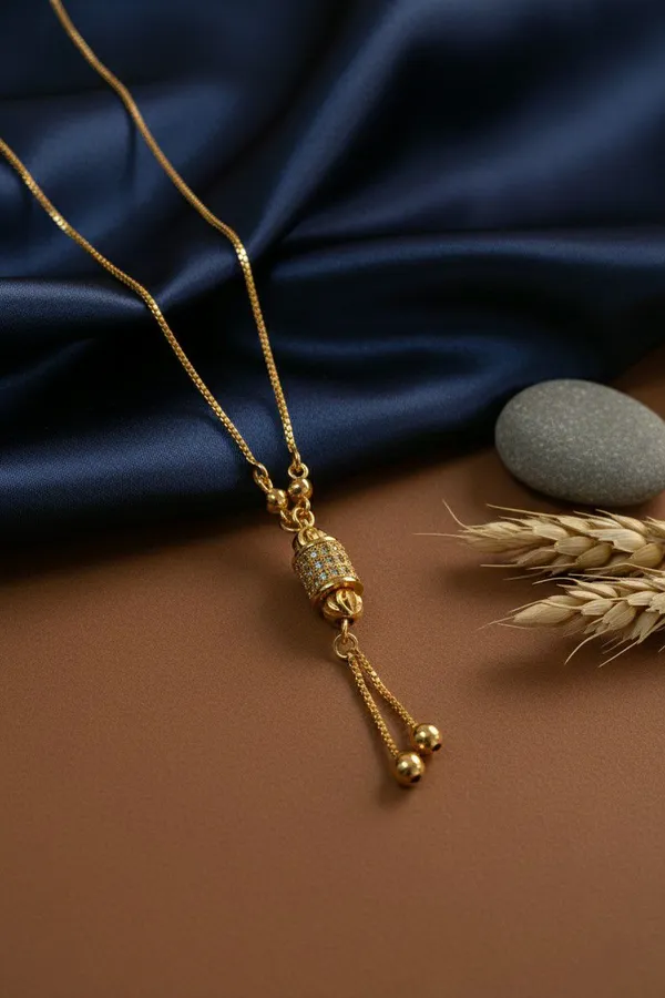 Gold-Tone_Ornate_Pendant_Necklace_for_Women