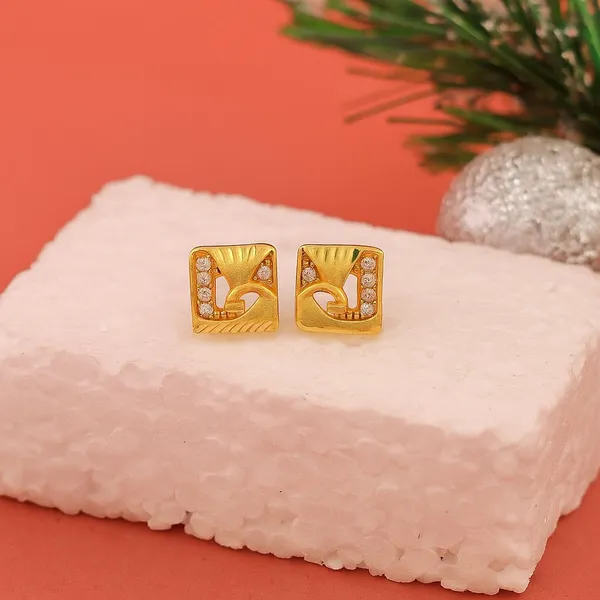 Gold_Tone_Square_Rhinestone_Stud_Earrings_for_Women