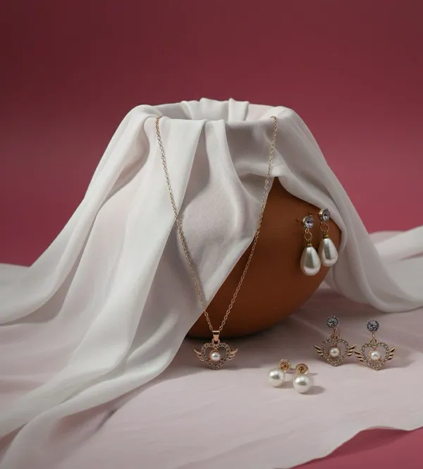 Gold_Tone_Pearl_Heart_Necklace_And_Earrings_Set