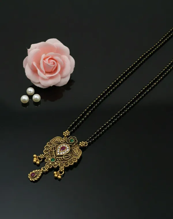 Black_Beaded_Traditional_Mangalsutra_Necklace_for_Women