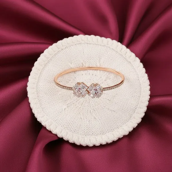 Rose_Gold_Crystal_Embellished_Bangle_for_Women