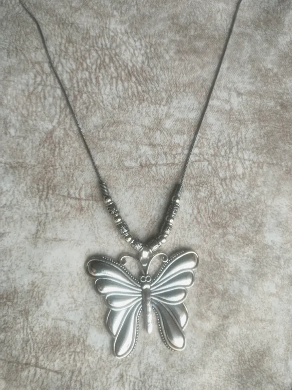 Silver_Stainless_Steel_Butterfly_Pendant_Necklace_For_Women