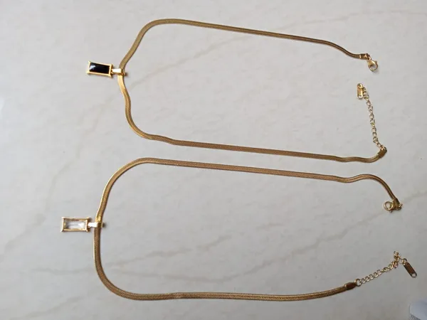Gold_Stainless_Steel_Rectangular_Pendant_Necklace_Set_For_Women
