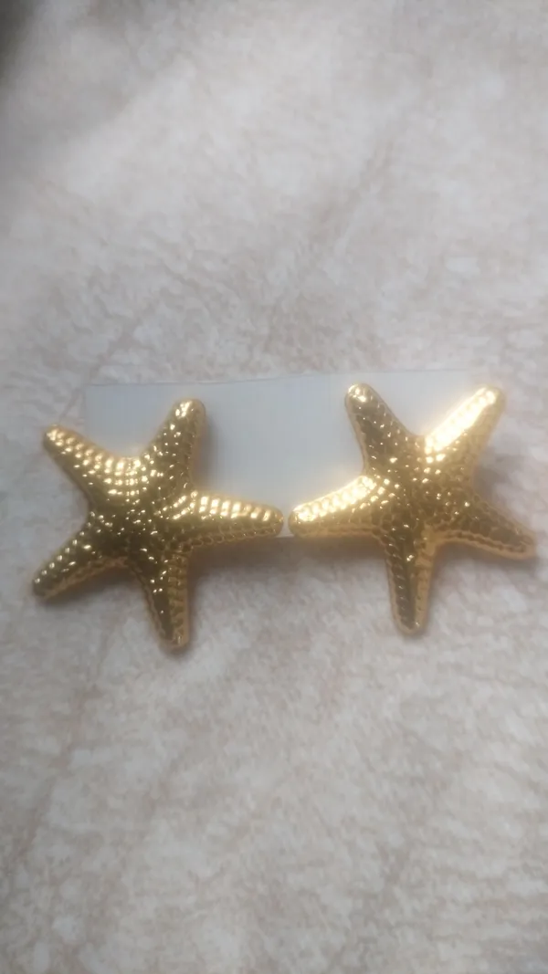 Gold_Starfish_Earrings_for_Women