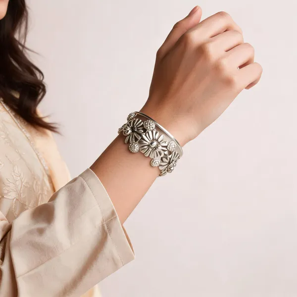 Silver_Stainless_Steel_Bracelet_For_Women