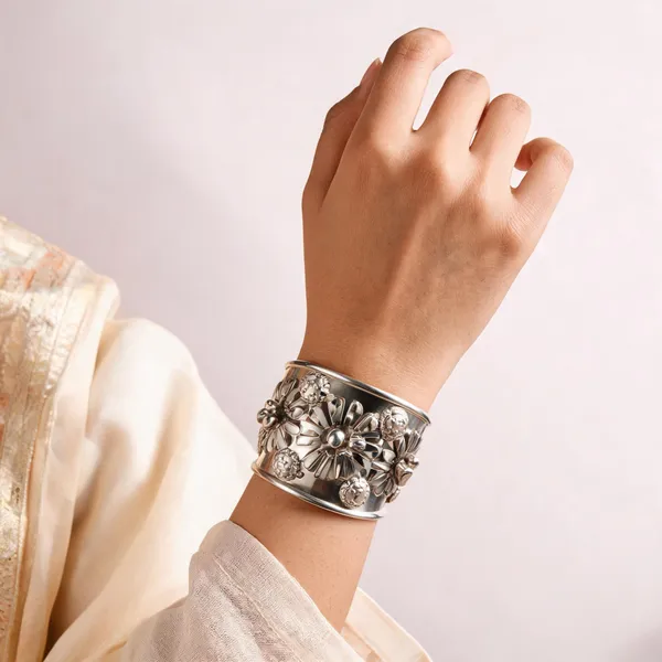 Silver_Stainless_Steel_Bracelet_For_Women