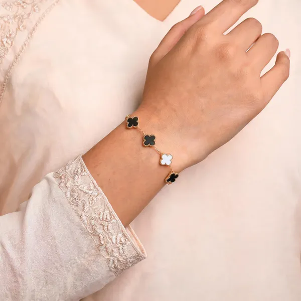 Gold_Stainless_Steel_Contrast_Clover_Charm_Bracelet_For_Women