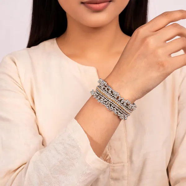 Silver_Tone_Embellished_Kada_Bracelet_For_Women