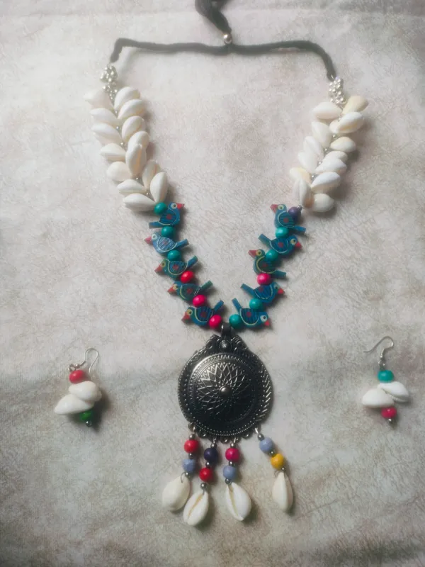 Multicolour_Shell_Beaded_Necklace_And_Earrings_Set_For_Women