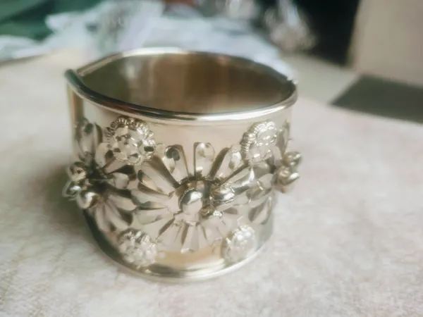 Silver_Stainless_Steel_Bracelet_For_Women