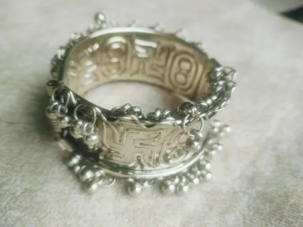 Silver_Stainless_Steel_Traditional_Embossed_Bracelet_For_Women