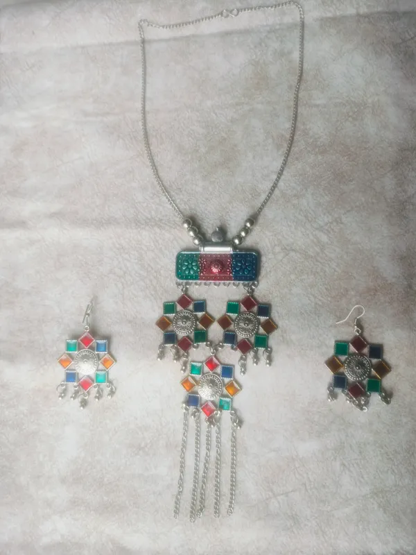 Multicolour_Stainless_Steel_Geometric_Pendant_Necklace_Earring_Set_For_Women
