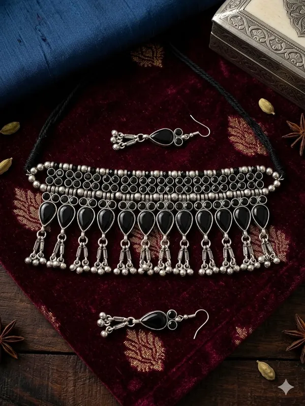 Silver_Black_Oxidized_Necklace_And_Earrings_Set_For_Women