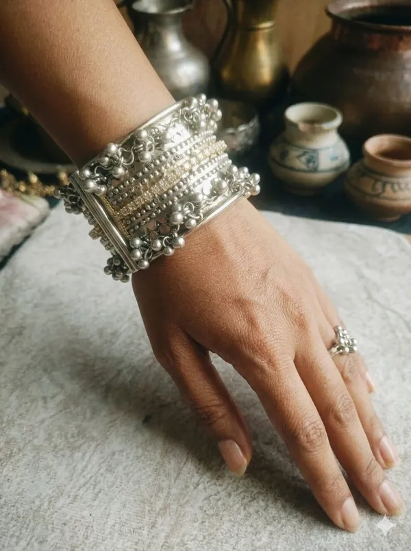 Silver_Tone_Embellished_Kada_Bracelet_For_Women