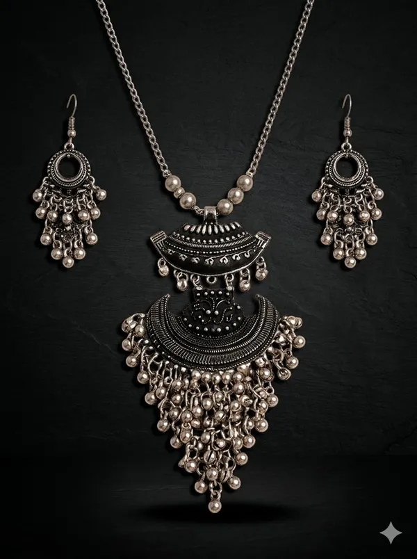 Silver_Oxidized_Statement_Necklace_And_Earrings_Set_For_Women
