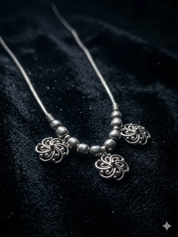 Silver_Stainless_Steel_Oxidized_Pendant_Necklace_For_Women