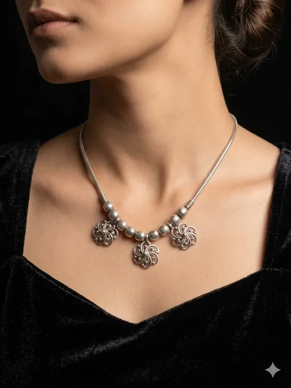 Silver_Stainless_Steel_Oxidized_Pendant_Necklace_For_Women