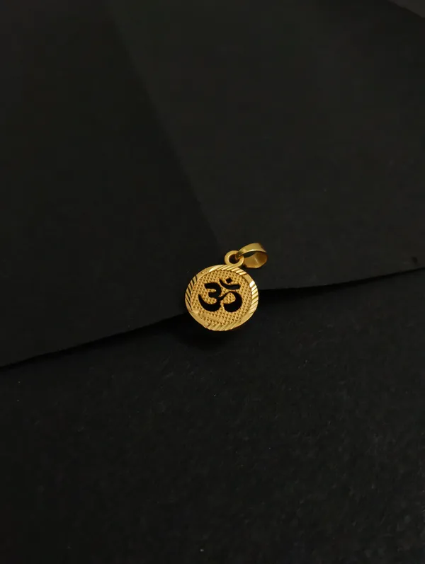 Gold_Pendant_Brass_(18K_Gold_Plated)_For_Men