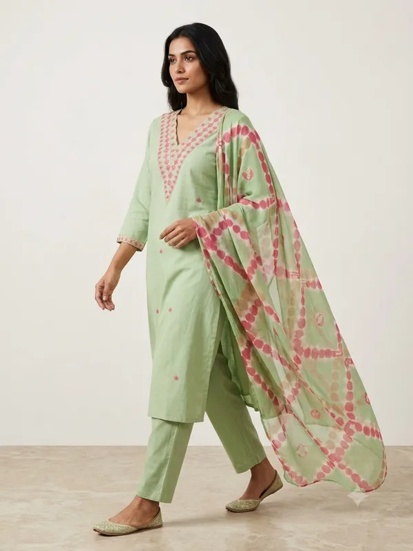 Light_Green_Vertican_Fabric_3_Pec-Kurti_Set_For_Women