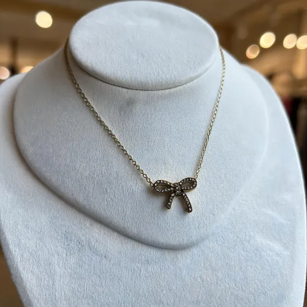 Gold_Stainless_Steel_Bow_Pendant_Necklace_For_Women