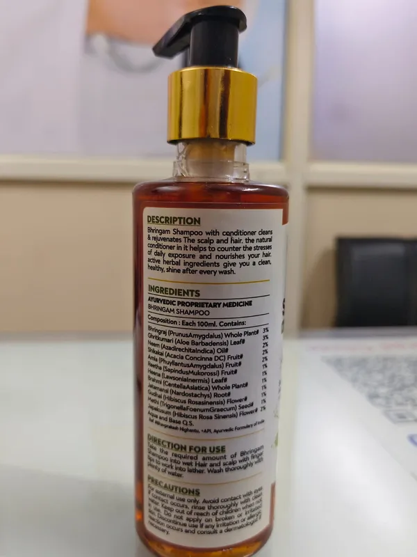 Cura_Bhringraj_Shampoo_With_Reetha_Neem_Shikakai