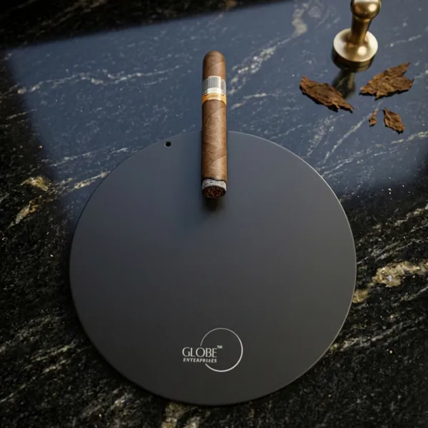 Black_Round_Cigar_Ashtray