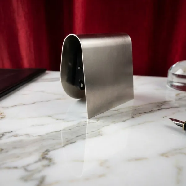 Silver_Stainless_Steel_Floral_Analog_Table_Clock