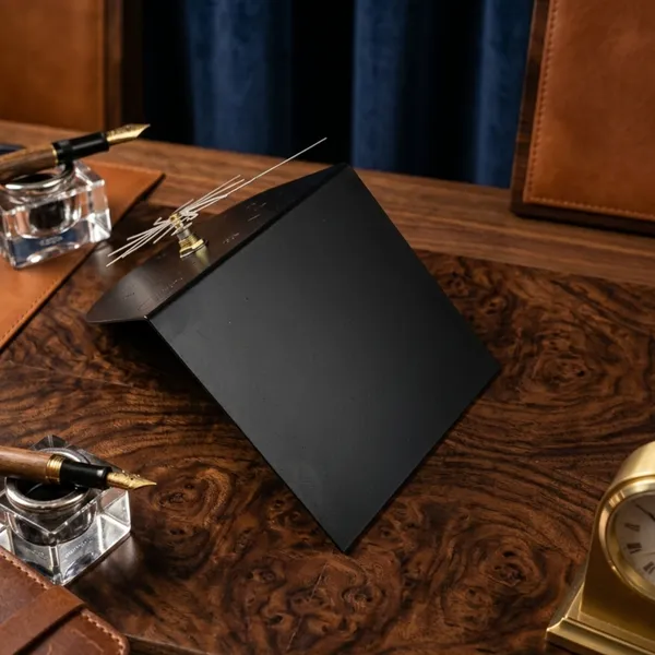 Black_Globe_Floral_Metal_Desk_Clock