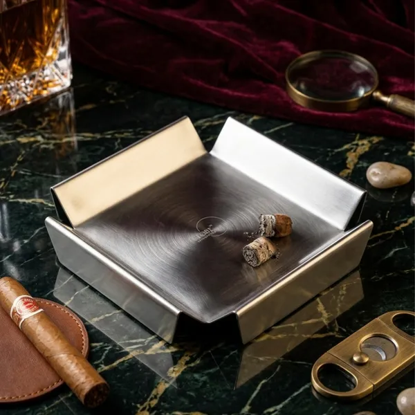 Silver_Metal_Modern_Cigar_Ashtray