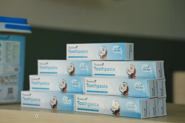 Keramruth_Neem_Babool_Clove_Toothpaste_-_Pack_of_3