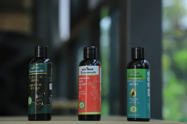 Keramruth_Ayurvedic_Nilgiri_Ashwagandha_Pain_Relief_Oil_-_Pack_of_2